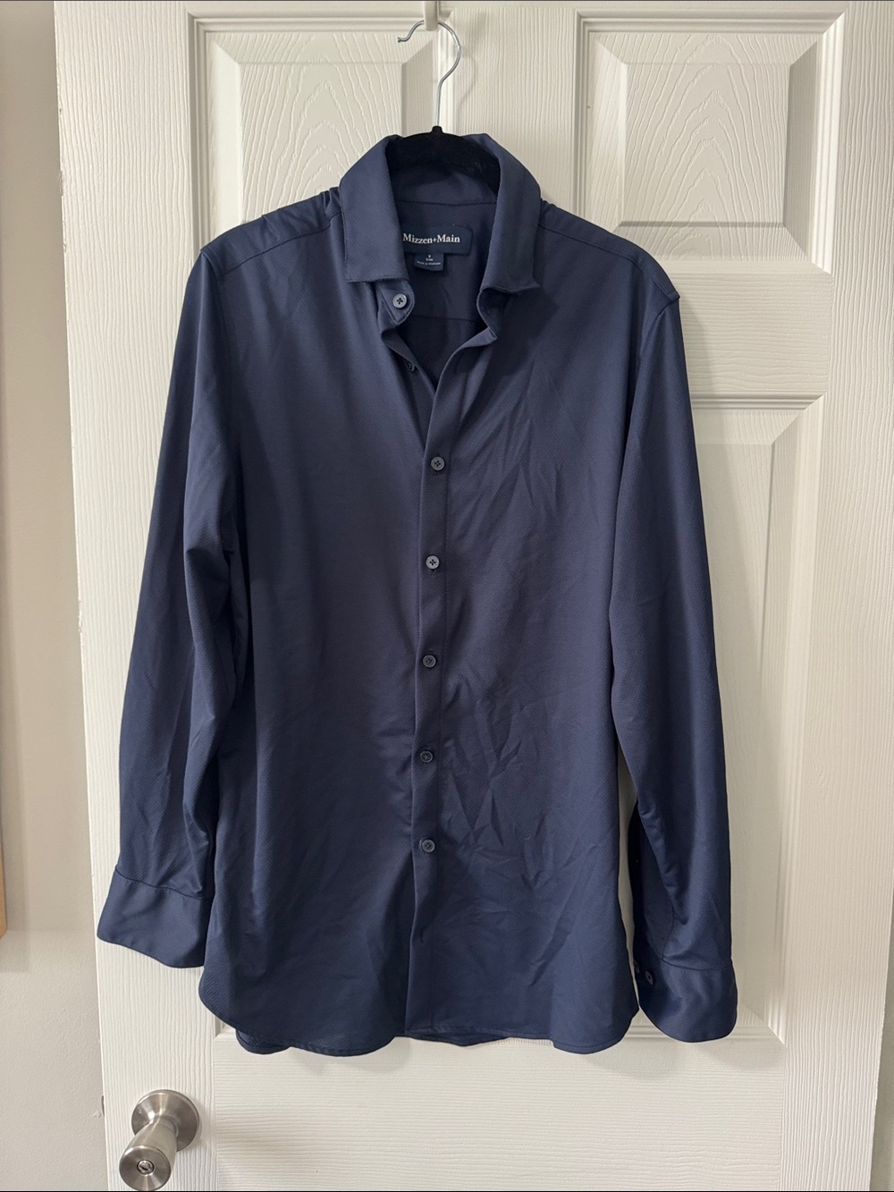 Mizzen+Main Navy Performance Long-Sleeve Dress Shirt - small trim